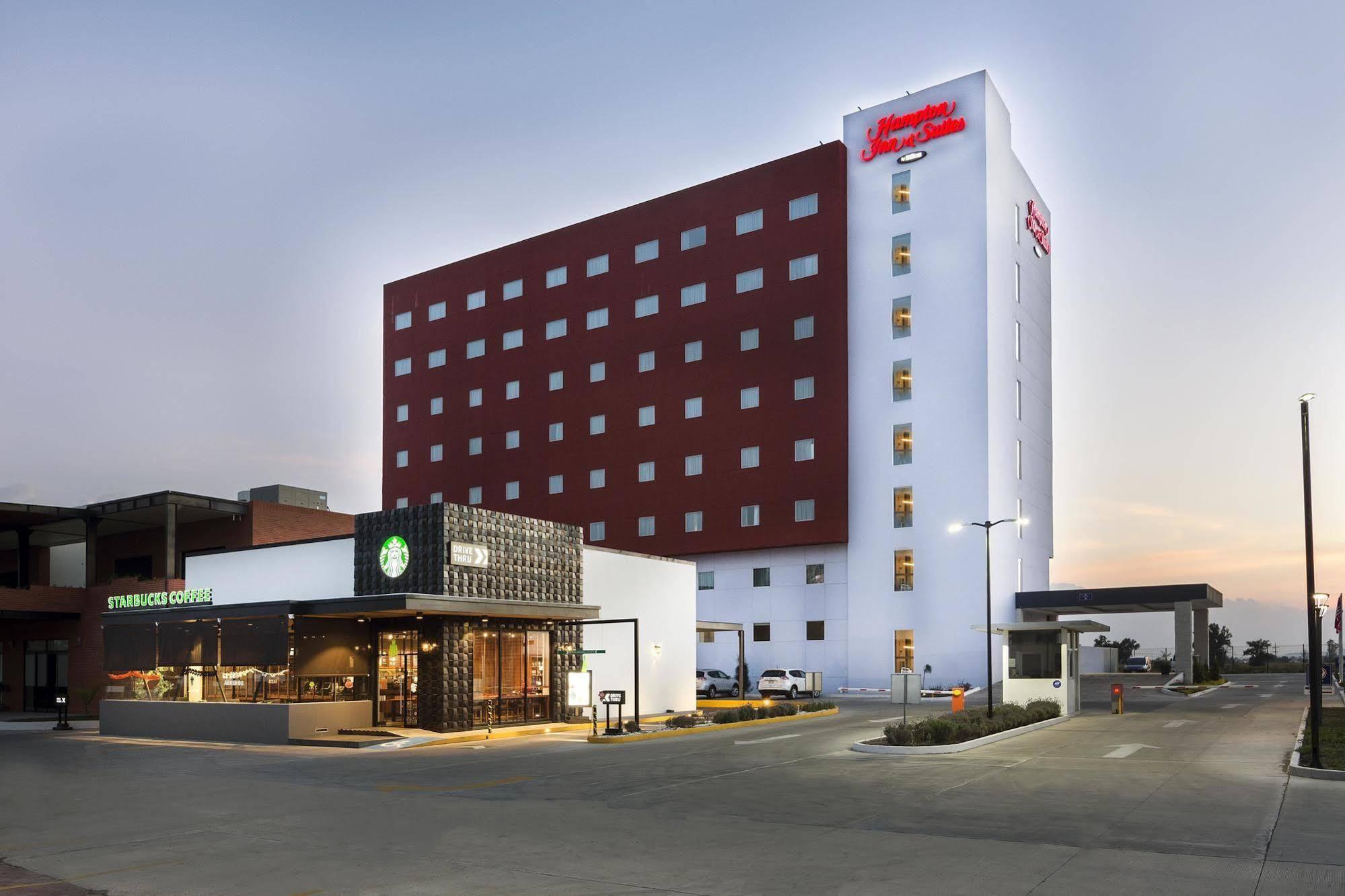 Hampton Inn & Suites By Hilton Salamanca Bajio Esterno foto