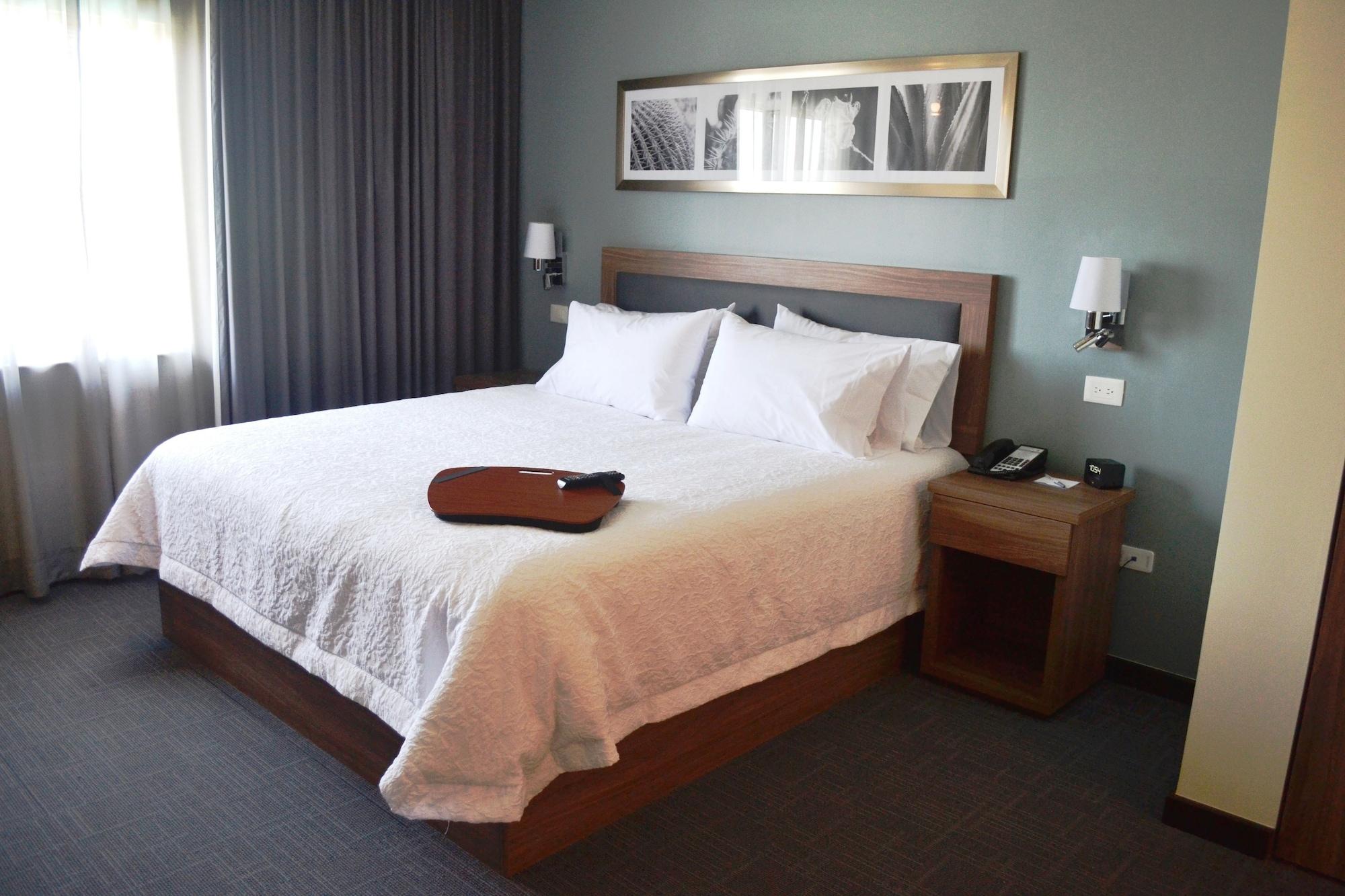 Hampton Inn & Suites By Hilton Salamanca Bajio Esterno foto