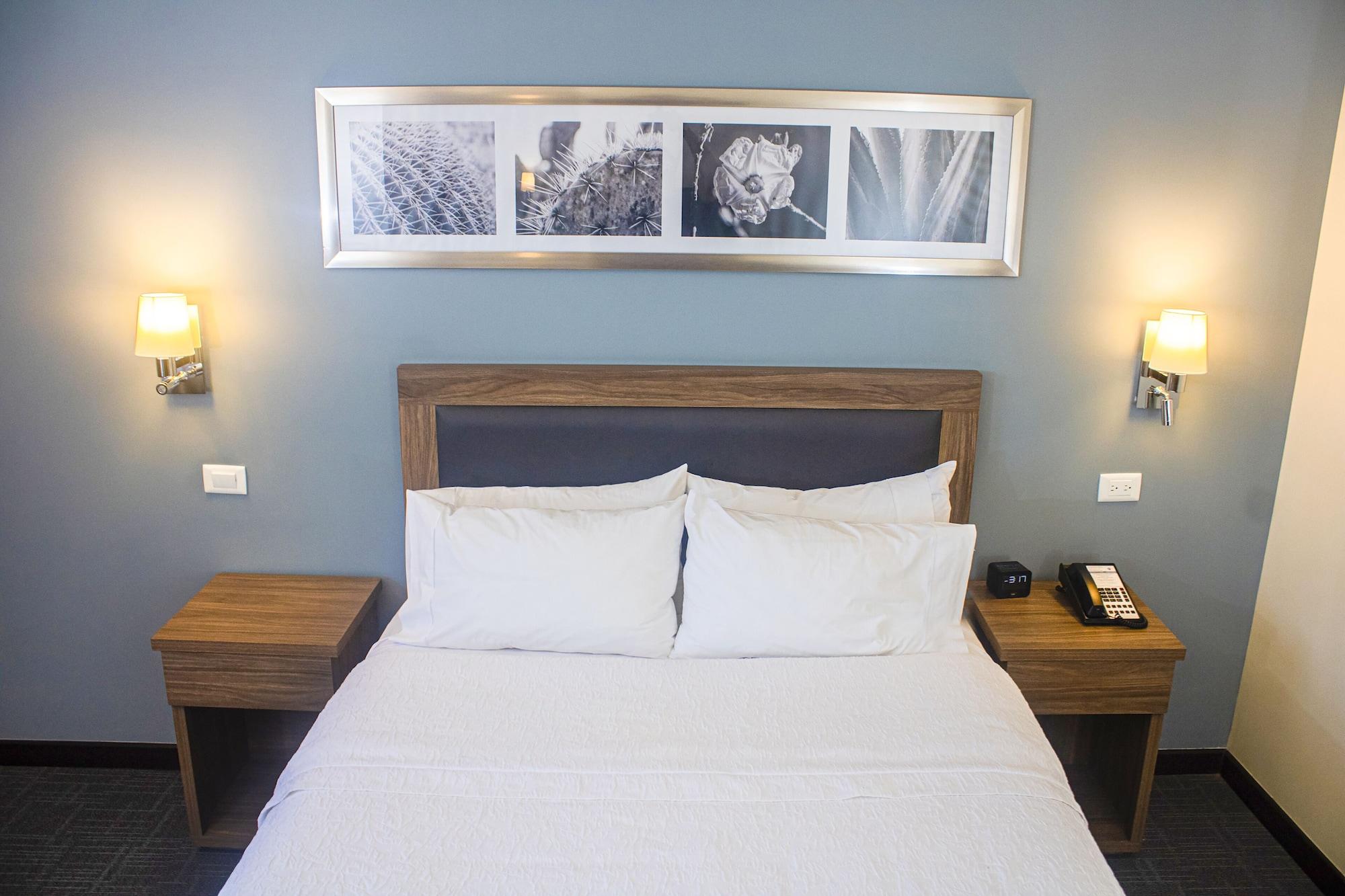 Hampton Inn & Suites By Hilton Salamanca Bajio Esterno foto