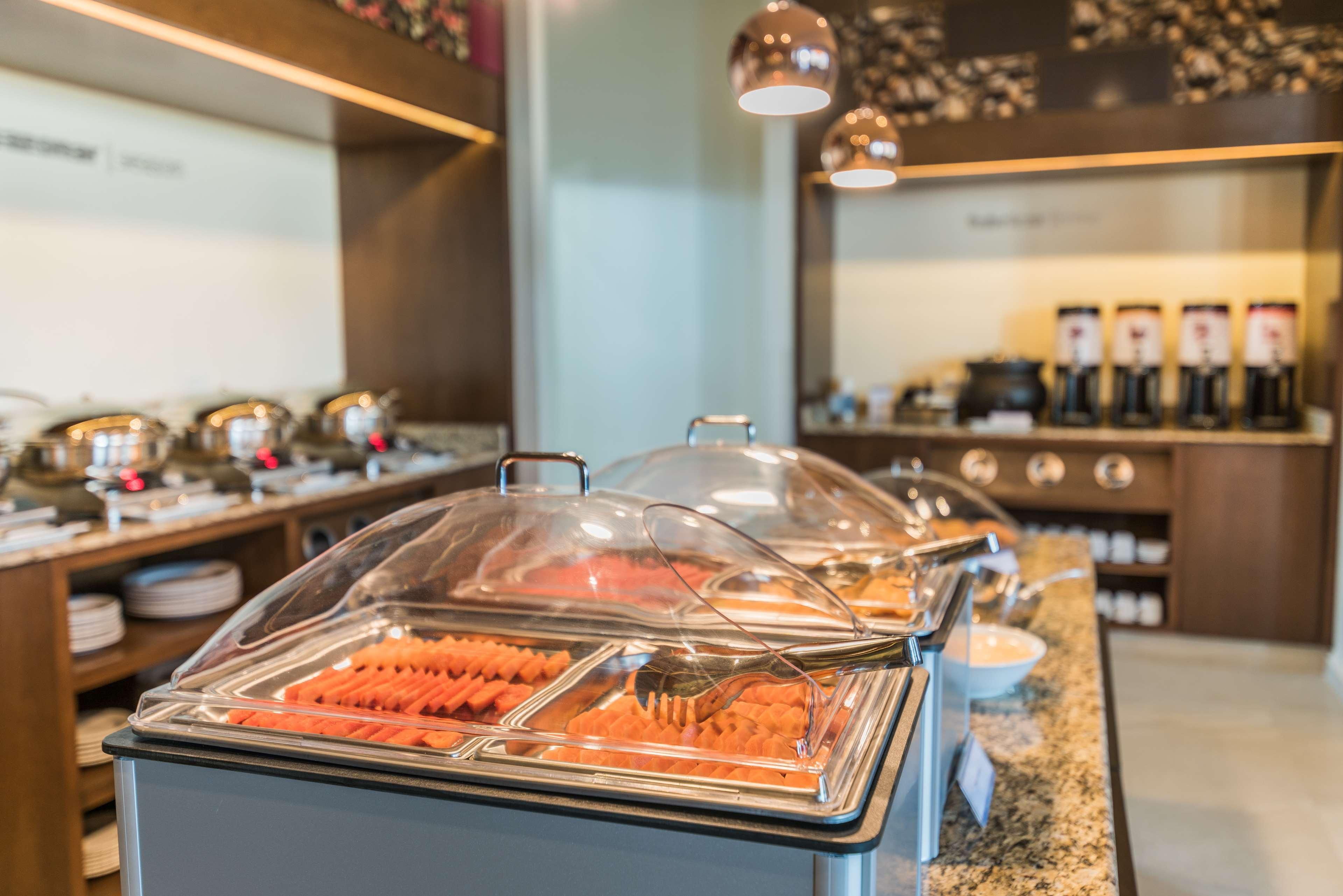 Hampton Inn & Suites By Hilton Salamanca Bajio Esterno foto