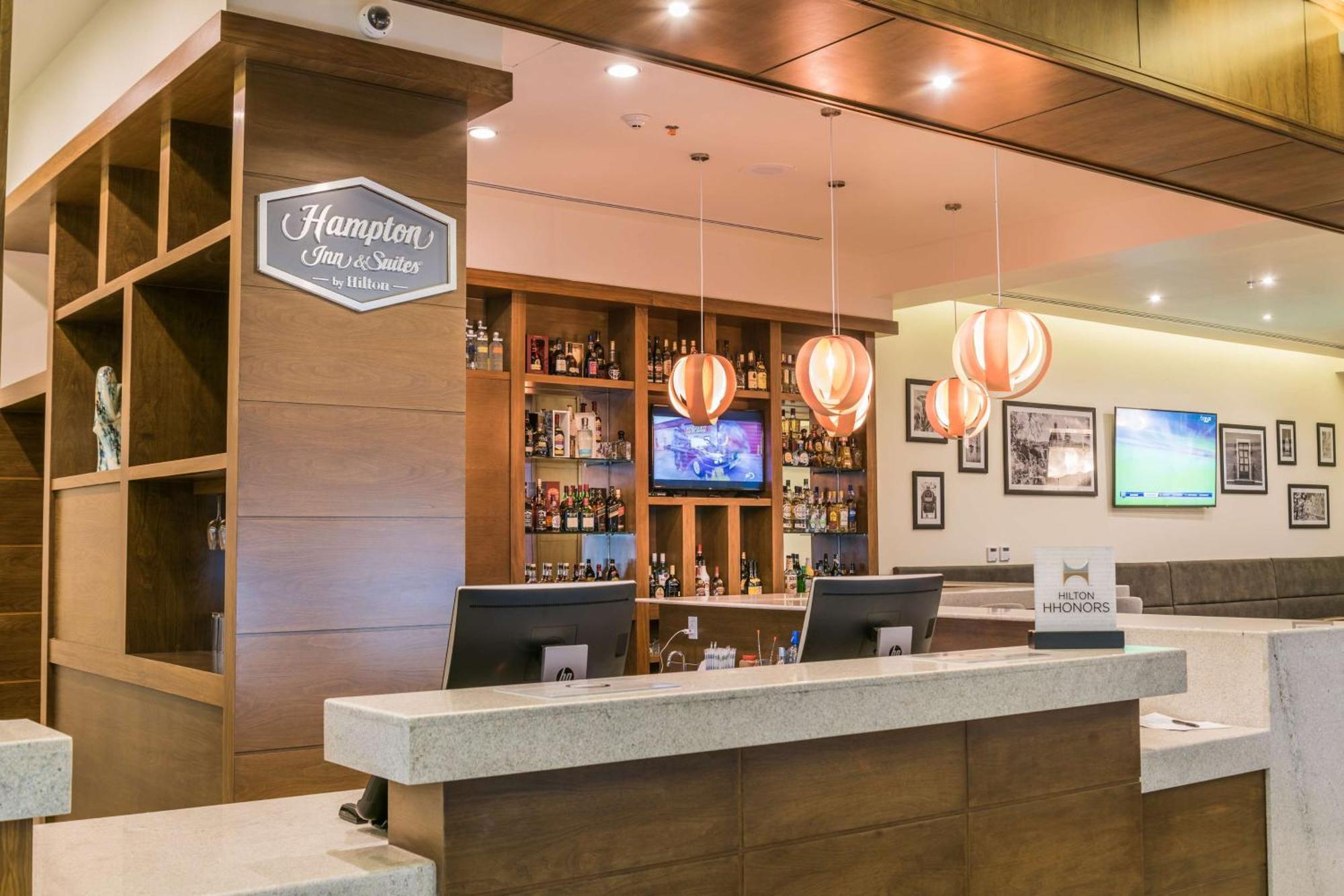 Hampton Inn & Suites By Hilton Salamanca Bajio Esterno foto