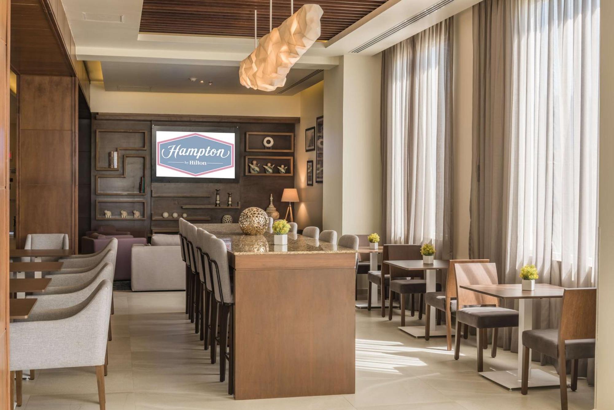 Hampton Inn & Suites By Hilton Salamanca Bajio Esterno foto