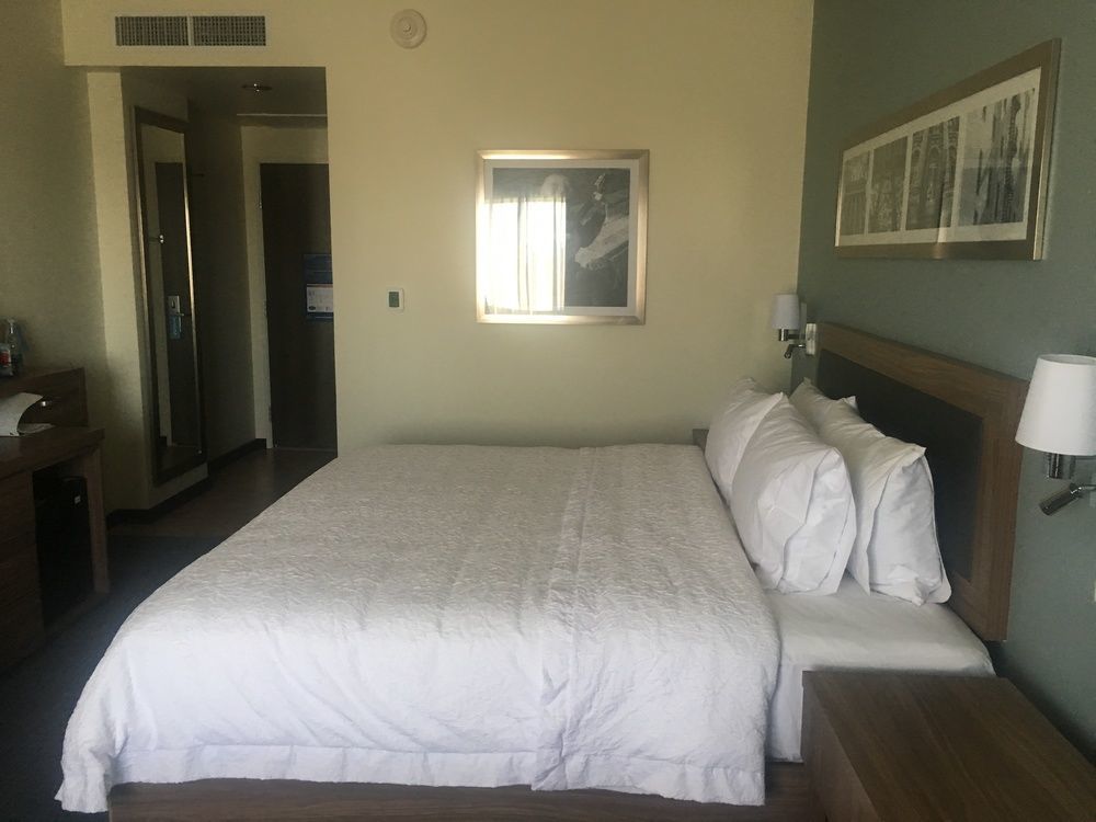 Hampton Inn & Suites By Hilton Salamanca Bajio Esterno foto
