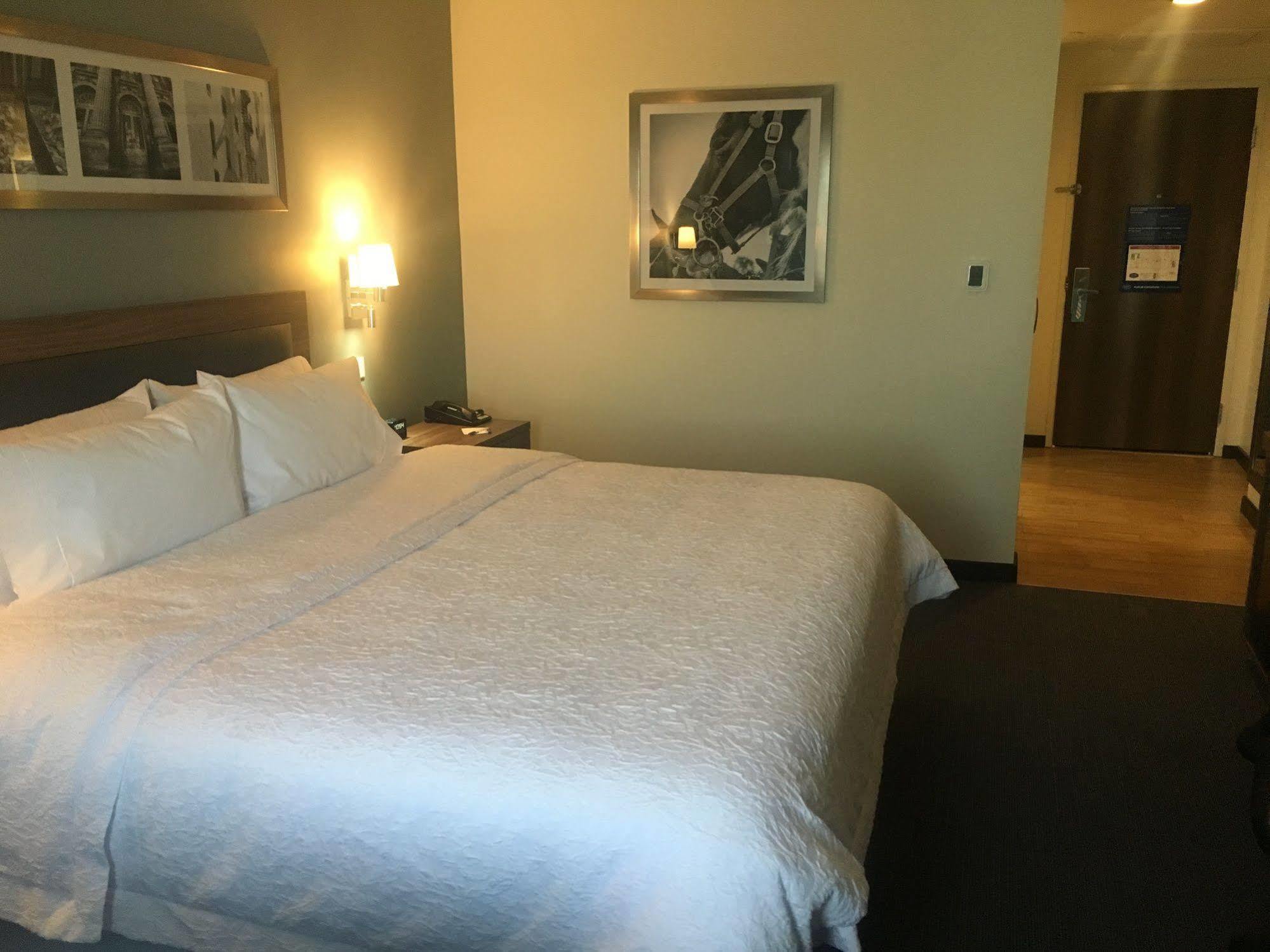 Hampton Inn & Suites By Hilton Salamanca Bajio Esterno foto